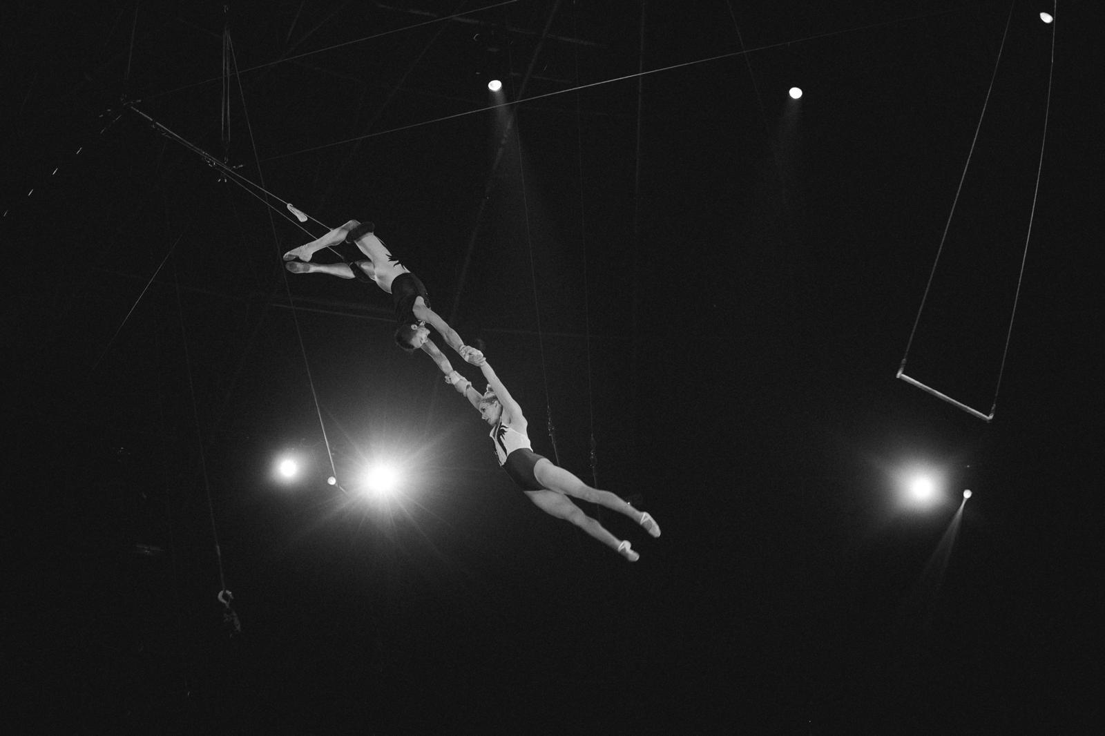 Flying trapeze training in action